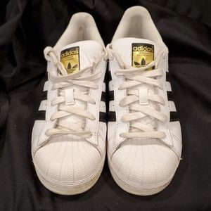 Adidas Superstar Mens Ladies Sneaker
Men's size 4